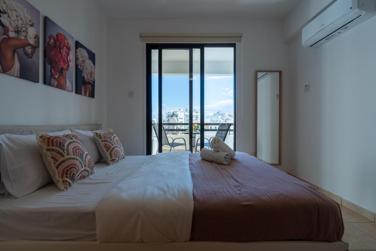 Polyn 1- Bedroom Apartment In Larnaca Exteriör bild